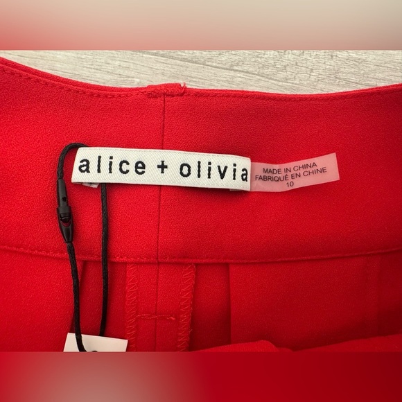 Alice + Olivia High Waisted Pleated Flutter Shorts Luxe Cute Chic NWT Size 10 - Picture 9 of 9